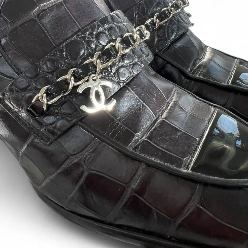 CHANEL Black Calfskin Croc Printed Leather Low Heel Chain Mocassin IT36.5